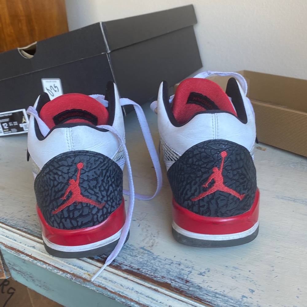 Jump man Jayz.   Good condition 11.5